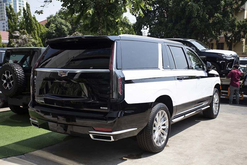 2021 Cadillac Escalade Premium Luxury Platinum Black